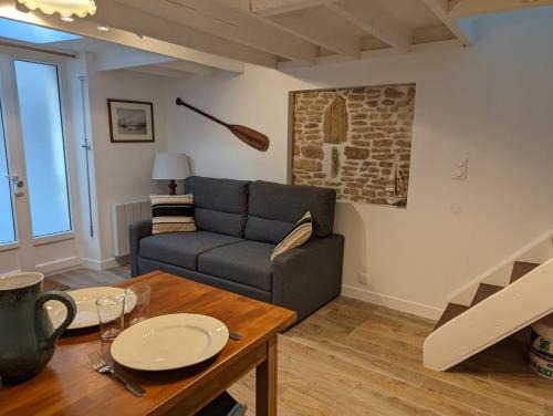 Maisonnette plein centre bourg