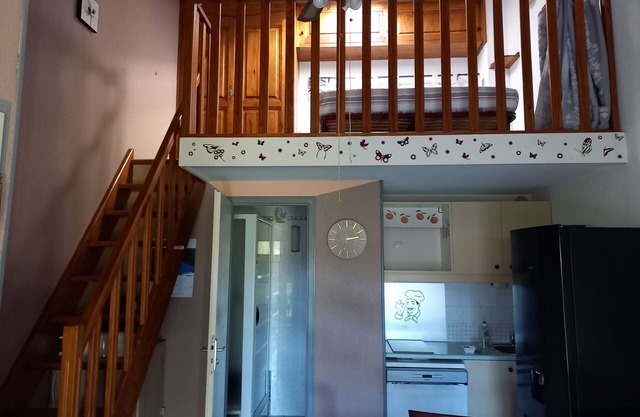 Maisonnette with swimming pool, tennis court and boules pitch 5 mins from Etang de Thau