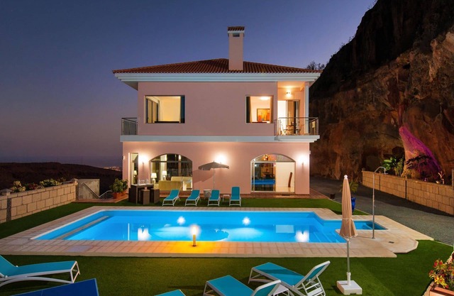 Majestic Monte Leon by VillaGranCanaria
