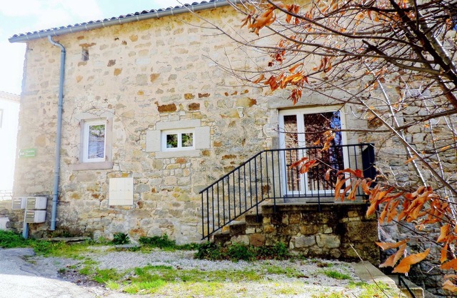 Casa rural La Boscalière con piscina privada en Les Assions
