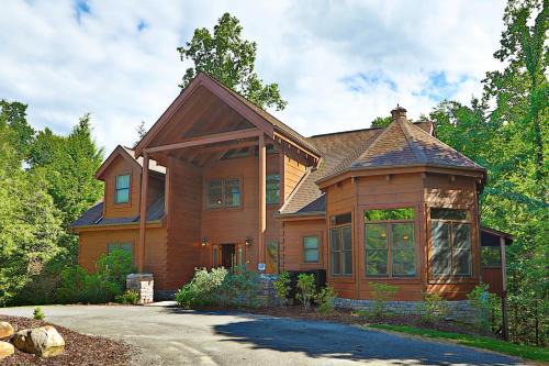 Majestic Manor by Eden Crest