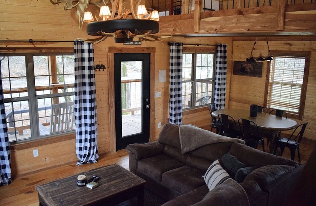 Moose Lodge- Alquiler de cabañas en Oark