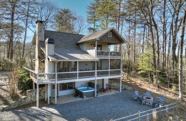 Majestic Mountain Retreat with Hot Tub & Mtn Views