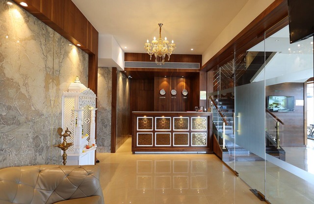 MAJESTIC SUITES BOUTIQUE HOTEL
