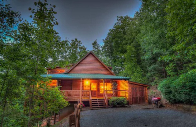 Majestic Sunrise by Escape to Blue Ridge