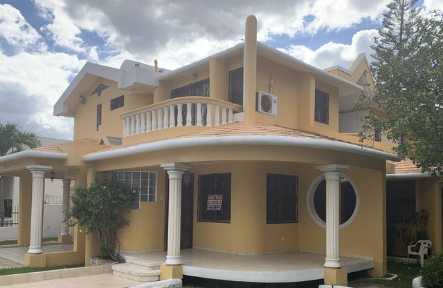 Majestuosa Villa en el corazón de Santiago!