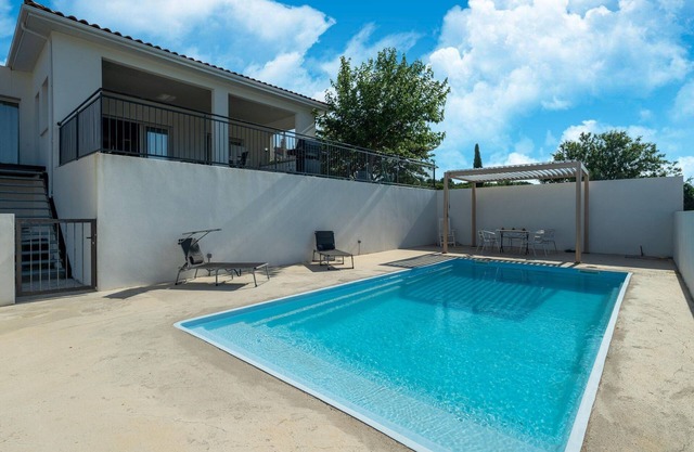 Villa la Garenne comodidad y modernidad.