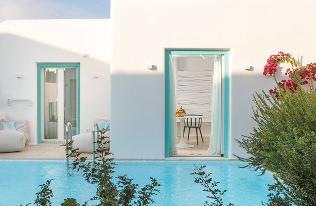 Majo Suites Hotel