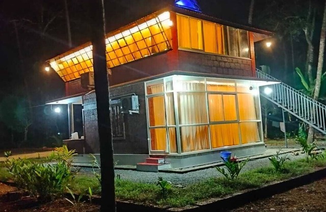 Makam Holiday Home