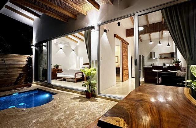 Beachfront Villa Madroño