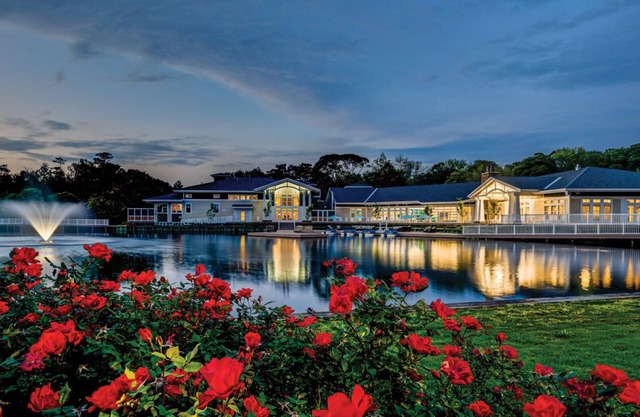 Make Memories at the Beach! Minutes to Southern Shores Beach, Pool, Lake, Hiking