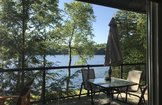 Haga sus recuerdos Waterfront Cottage
