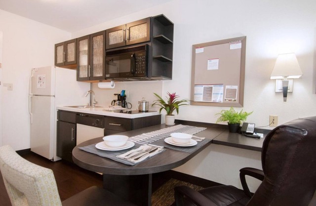 Making The Best Memories Along The Way! 2 Spacious Units, Pets Allowed