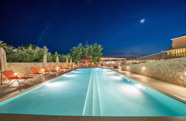 Makris Yialos Apartments