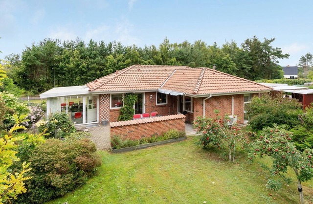 "Maksimilian" - 1.5km from the sea by Interhome