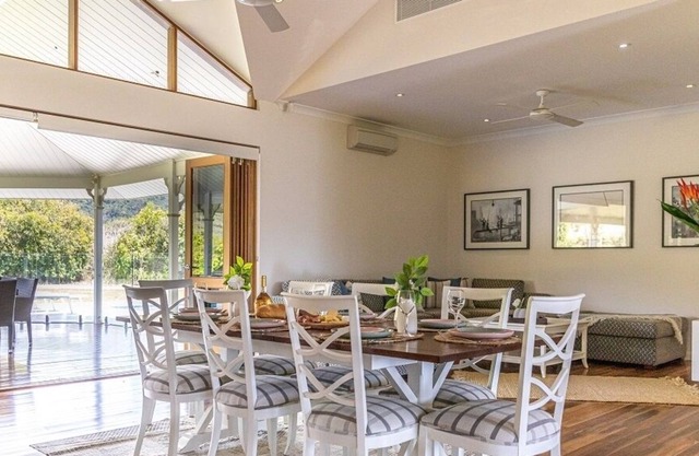 Malabar Estate- Relax in complete privacy & Only a short drive to Port Douglas and Four Mile Beach