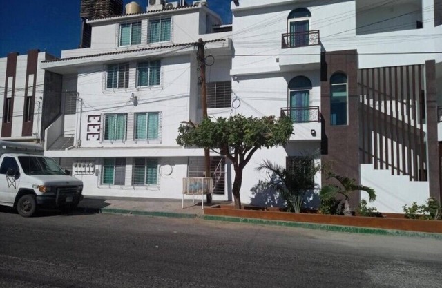 Malecon Castle: 2BR/2BA/2terraces with mountain and ocean views!