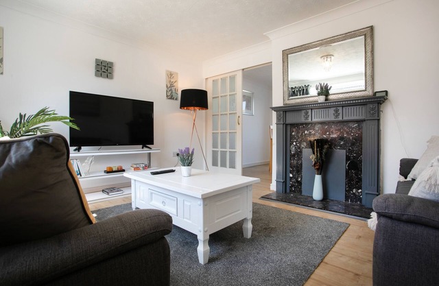 Maltby House, Rotherham for Contractors & Families (Hosted by Emu-J Stays)
