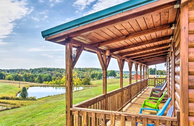 Mammoth Cave Cabin: Porch, Lake, & Waterfall!