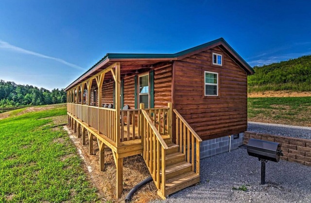 Mammoth Cave Cabin Rentals 8 - 12.8 miles from Mammoth Cave National Park