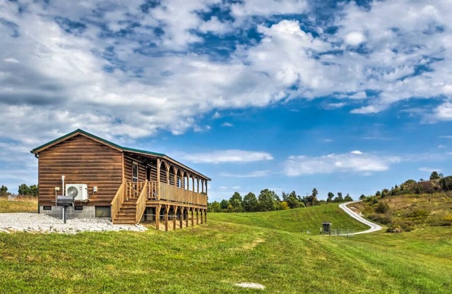 Mammoth Cave Cabin Rentals 3 - 12.8 miles from Mammoth Cave National Park
