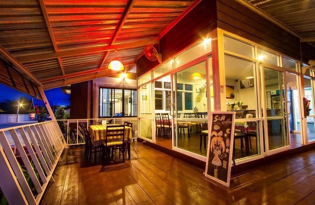 Mana Hotel