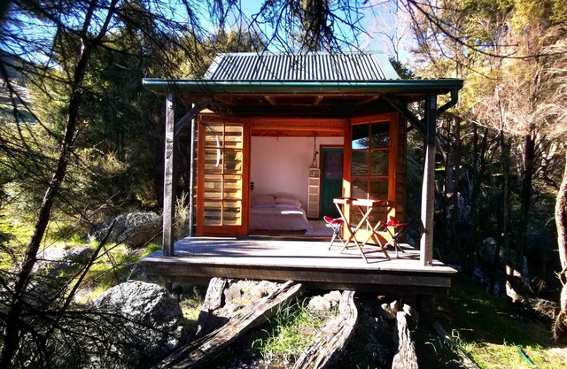 Manaaki Mai Rustic Retreat