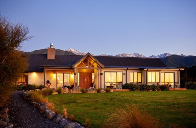Manakau Lodge