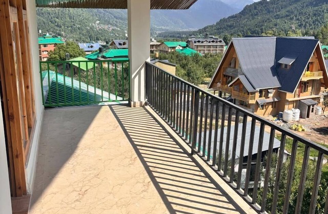 Manali Mornings
