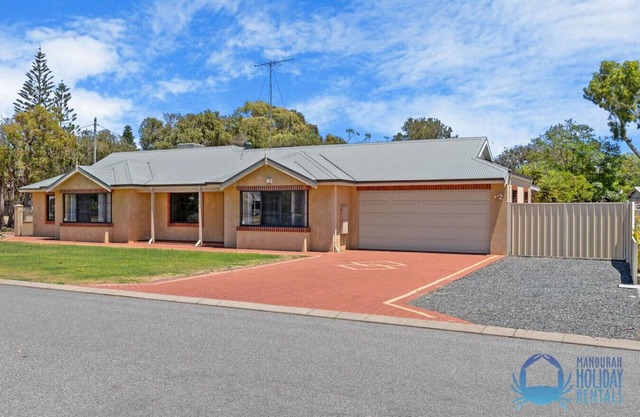 Mandurah Estuary Breeze - 4BR Estuary Holiday Home