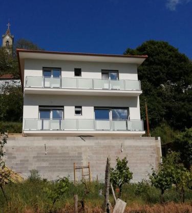 Manecas House Creative