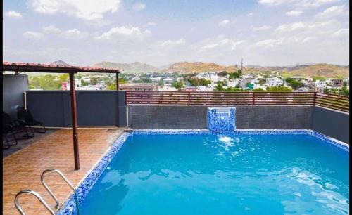 Mangal Mountain View Hotel