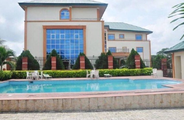 Mangel Hotel and Suites