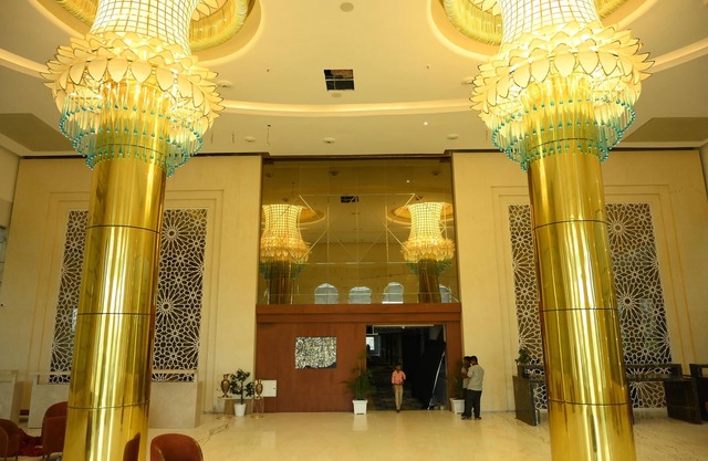 Maniratna Resort