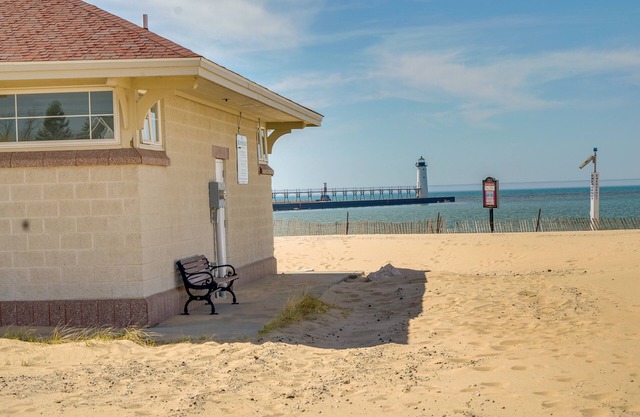 Manistee Cottage Near Beach & Dtwn