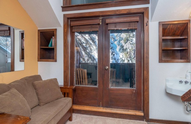 Manitou Lodge 10 by Alpine Lodging Telluride