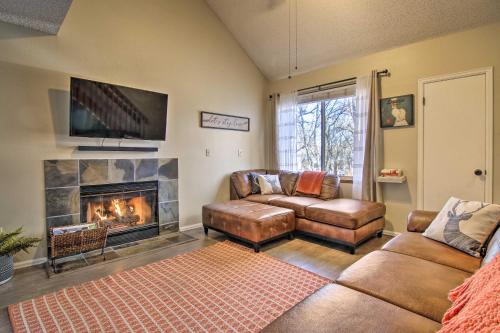 Manitou Springs Escape with AandC and Private Deck!