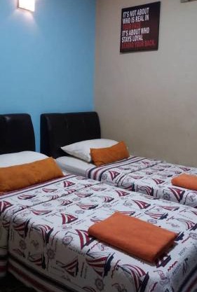 Manja Inn, Paka