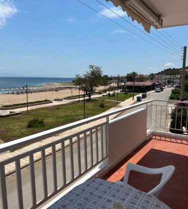 Manolis House