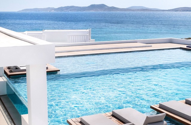 Manoulas Beach Mykonos Resort