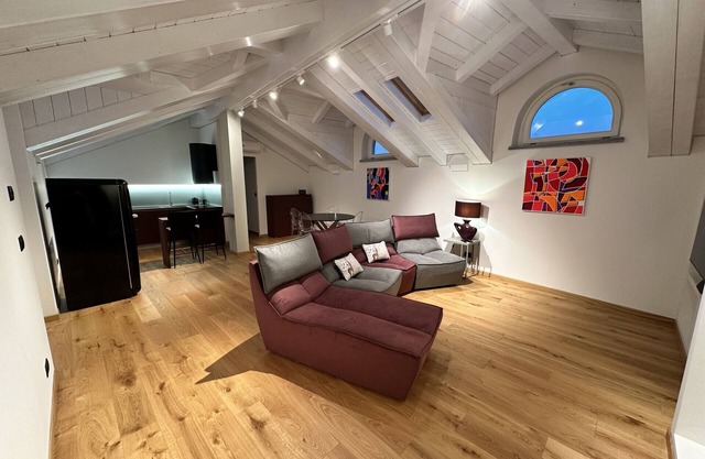Mansard Apartment E - Affitti Brevi Italia