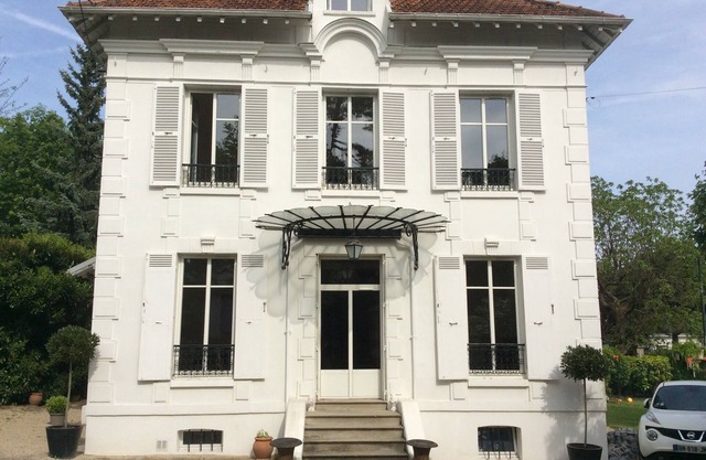 MANSARD VILLA EN VESINET