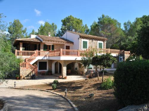Mansion with Pool & Garden