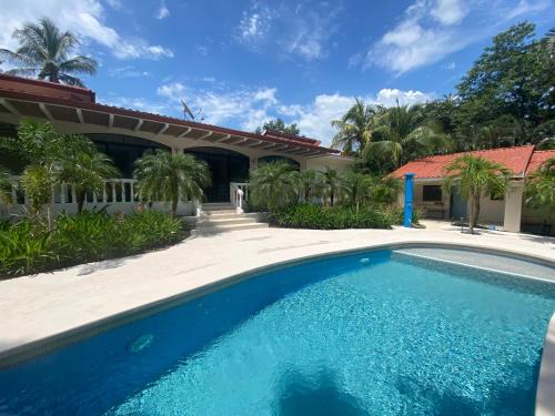 Manta Ray Lodge