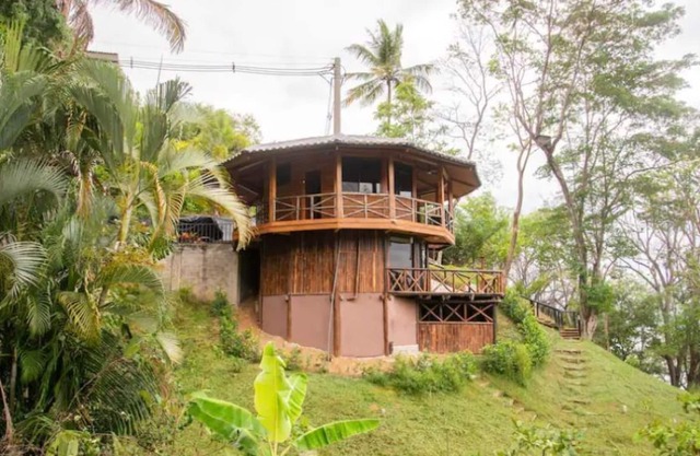 Mantas bay Chalet