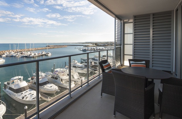 Mantra Geraldton