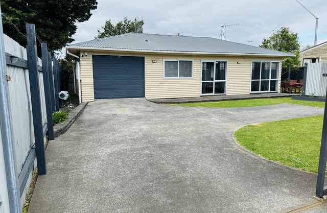 Manukau Two Bedroom House