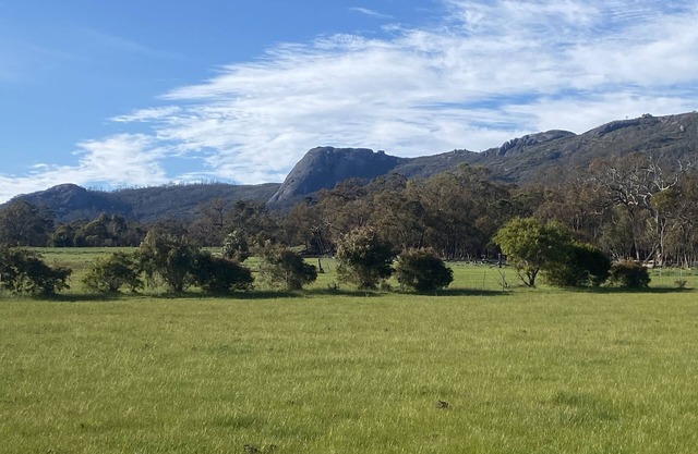 Manyat Peak Cottages (Boobook) Private, secluded and quiet Retreat