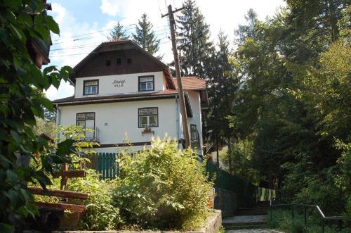 Manyi Villa
