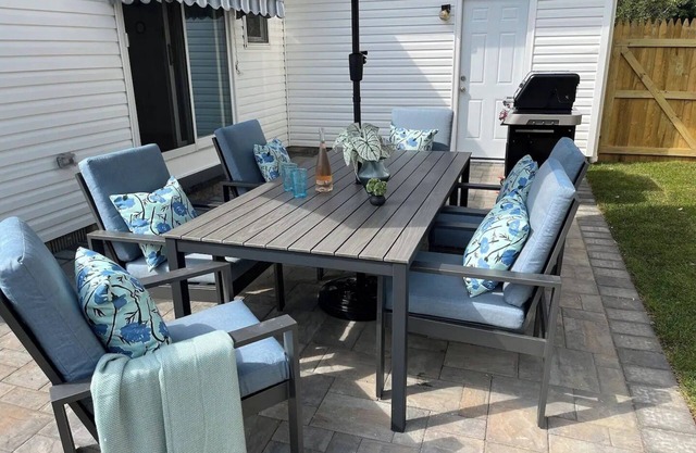 MAR502 - New & Renovated gorgeous home on the Beach/Bay Head border